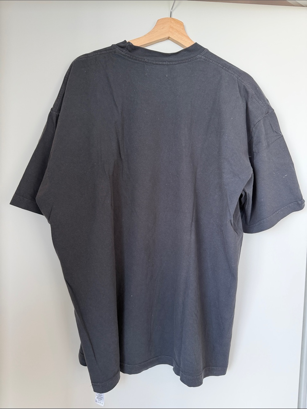 Black Graphic Short-Sleeve Tee with Orange Tiger Motif - Picture 2 of 4